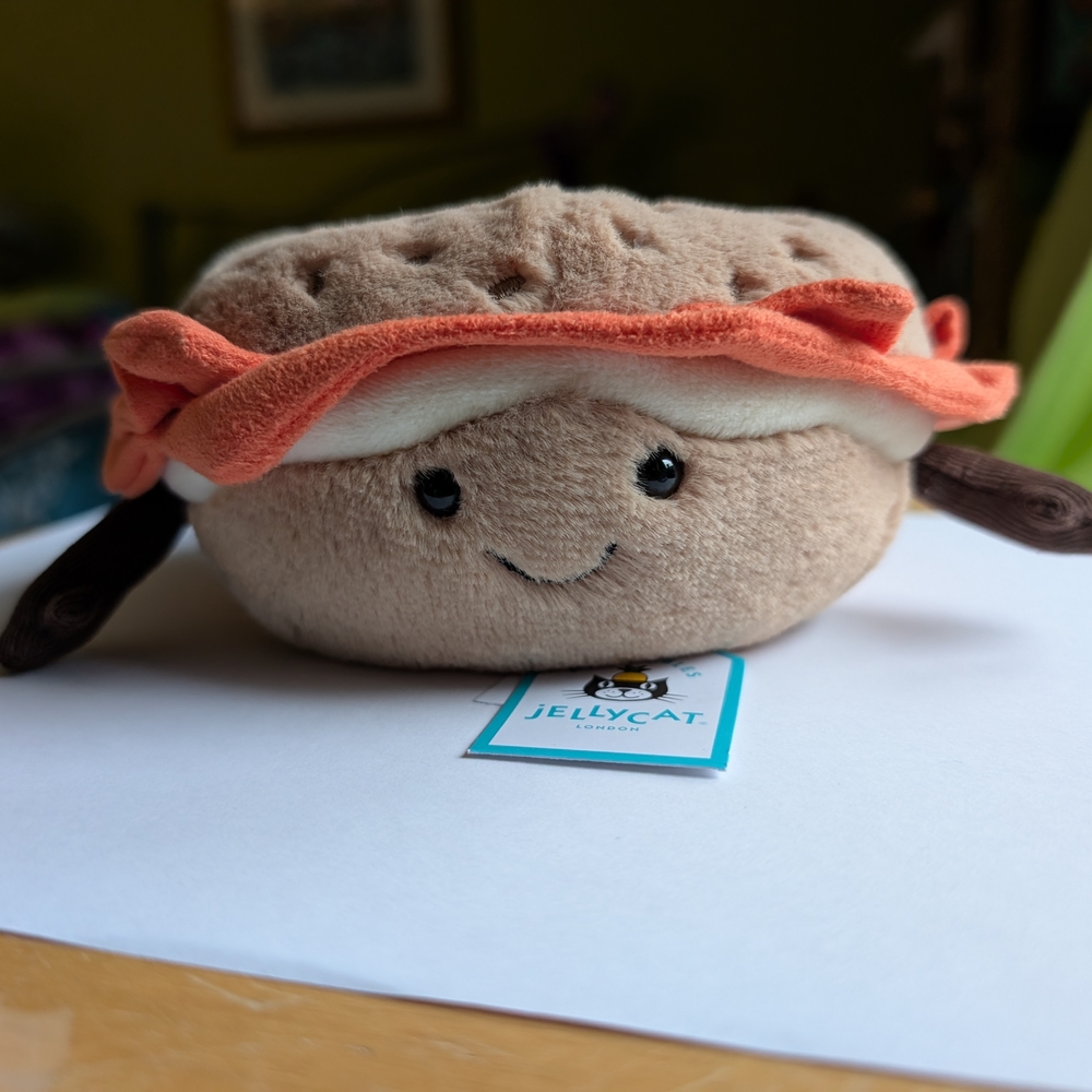 Jellycat Amuseables bagel BNWT